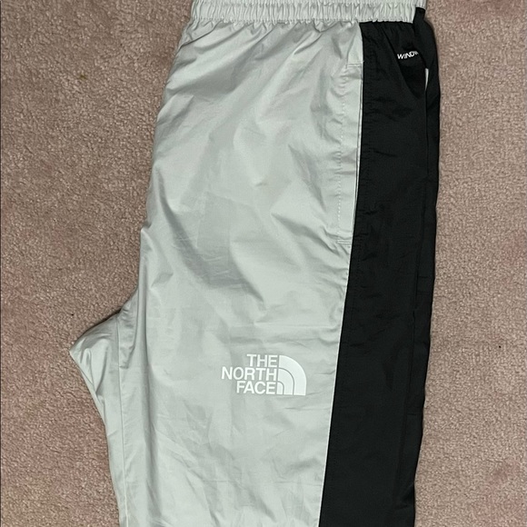 North Face Windbreaker Pants - Picture 4 of 5